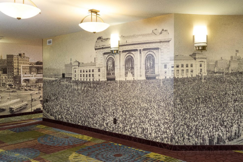 Khách sạn Westport Kansas City, Tapestry Collection by Hilton