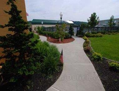 Days Inn Conference Center - Bridgewater