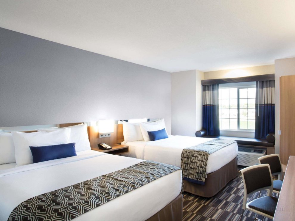Microtel Inn & Suites by Wyndham Naples Vernal