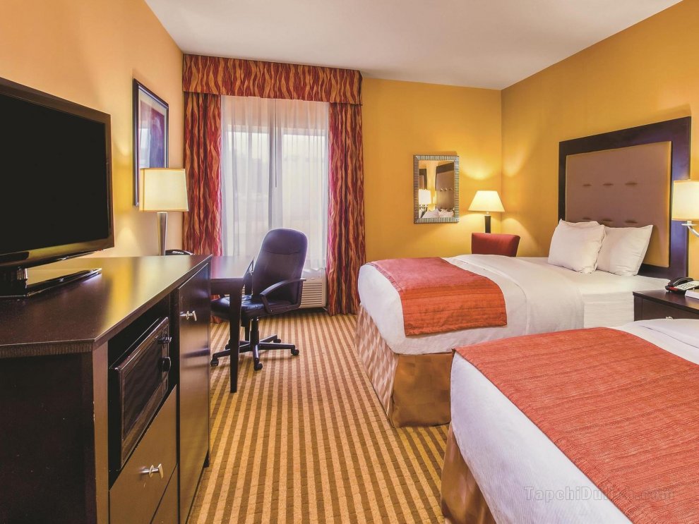 La Quinta Inn & Suites by Wyndham Union City