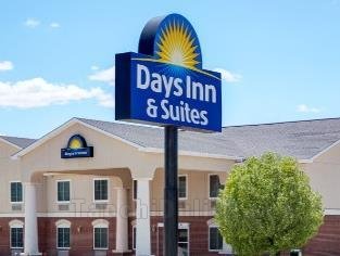 Days Inn & Suites of Clayton