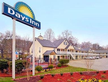 Days Inn by Wyndham Canton