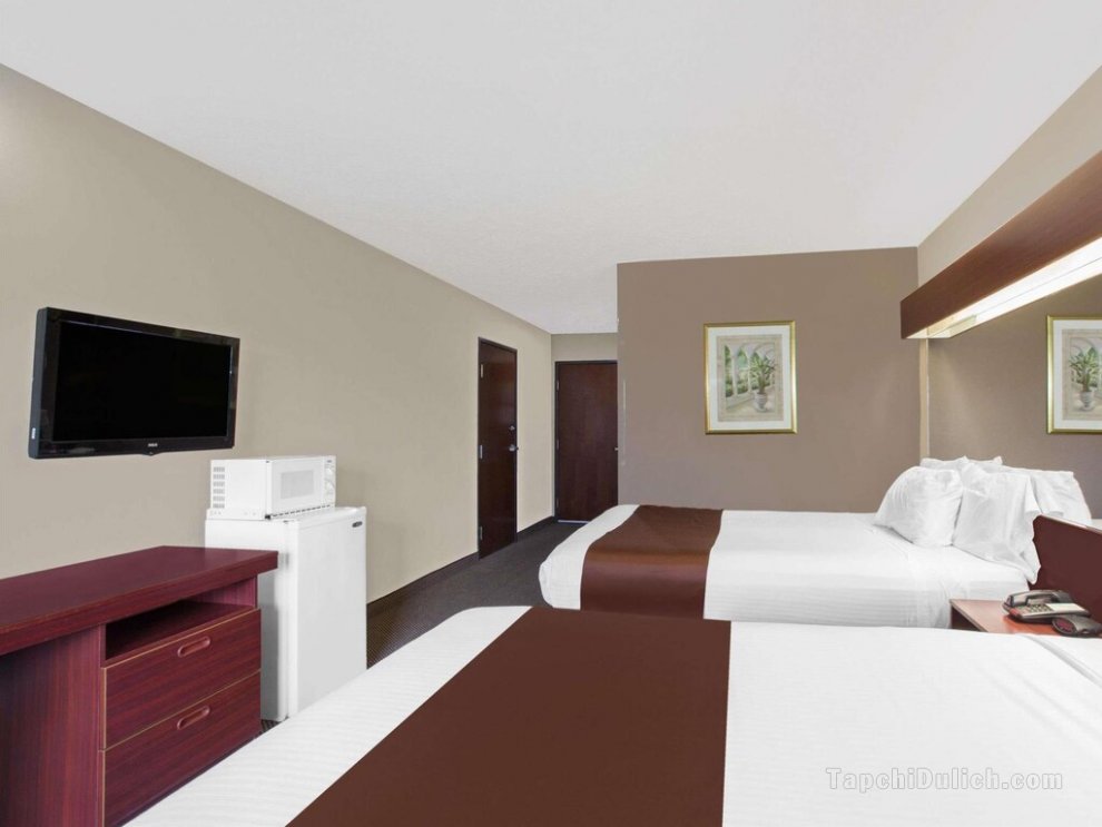 Microtel Inn & Suites by Wyndham Meridian