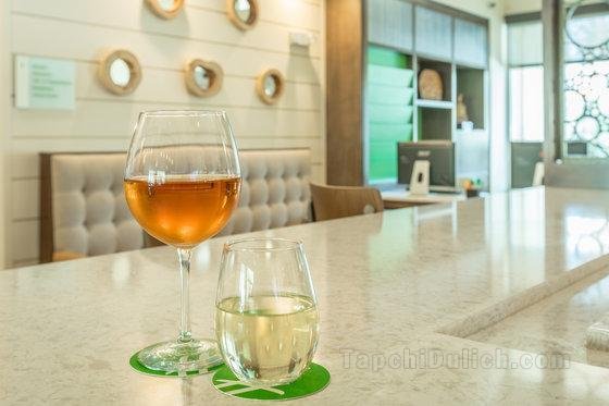 Khách sạn Holiday Inn and Suites Peachtree City