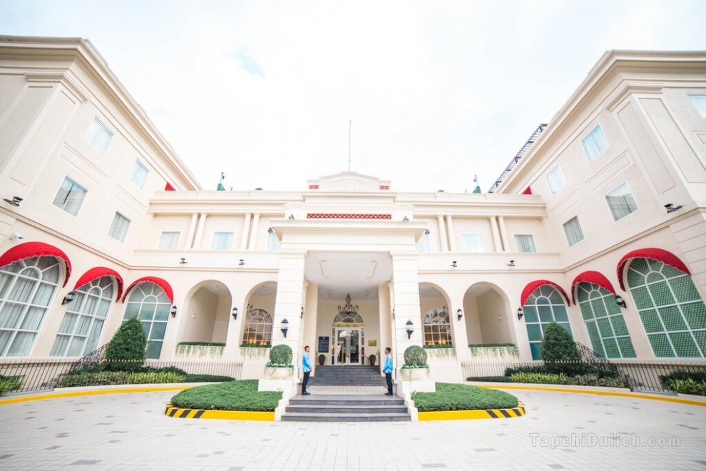 Rizal Park Hotel (Multiple-Use Hotel)