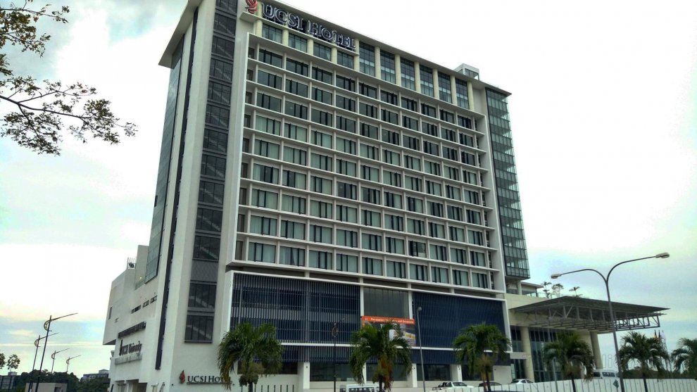 Khách sạn UCSI Kuching
