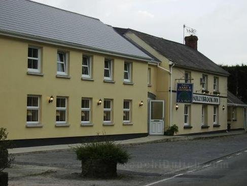 The Hollybrook Country Inn