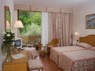 Khách sạn Poiano Garda Resort