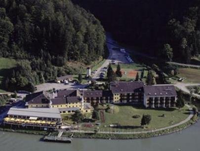 Khách sạn Donauschlinge