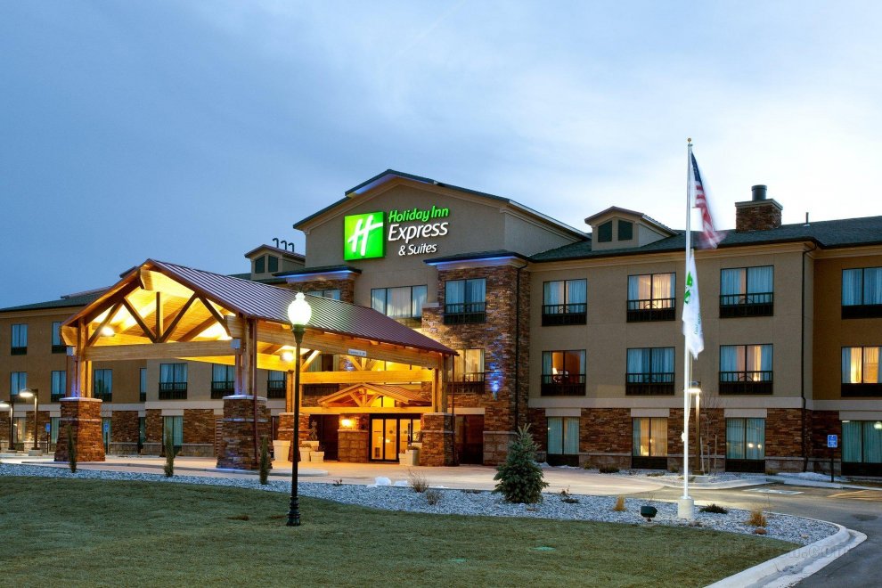 Khách sạn Holiday Inn Express & Suites Lander
