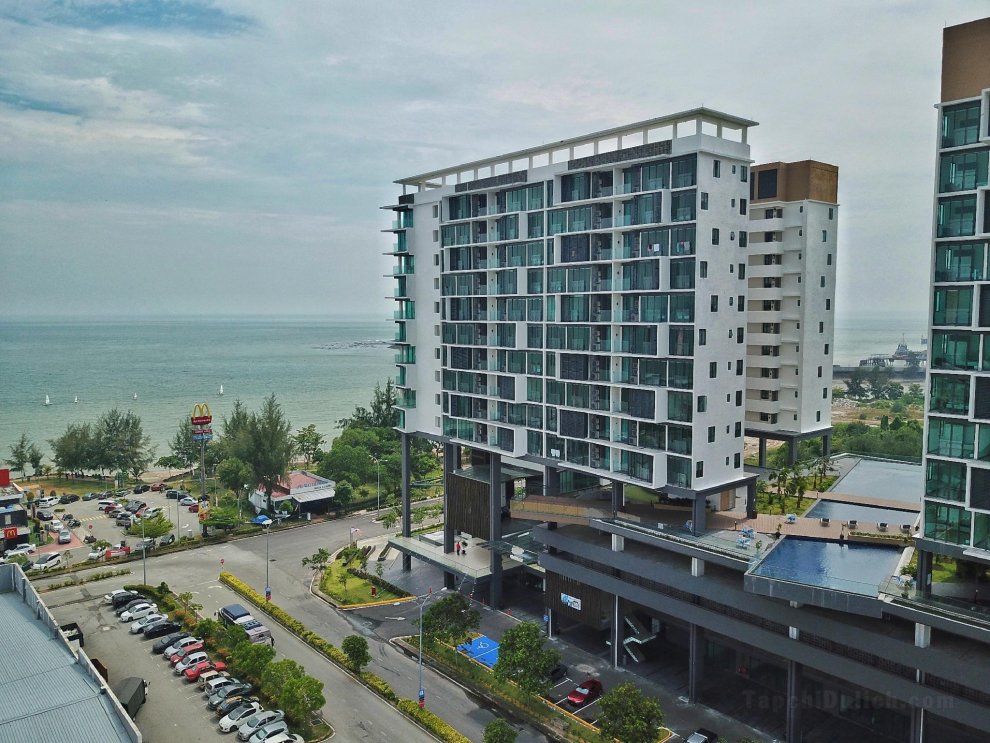 D’Wharf Hotel & Serviced Residence