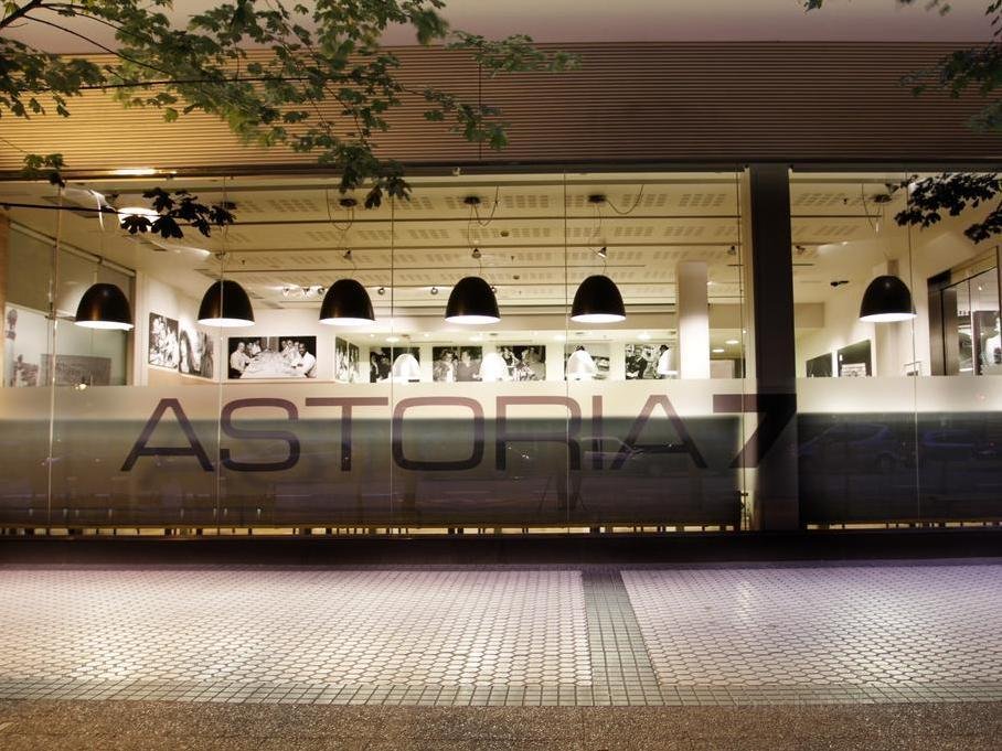 Khách sạn Astoria 7