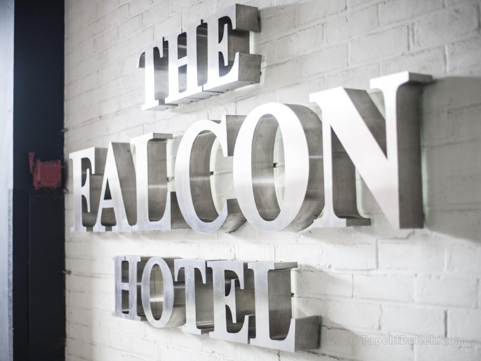 Falcon Hotel