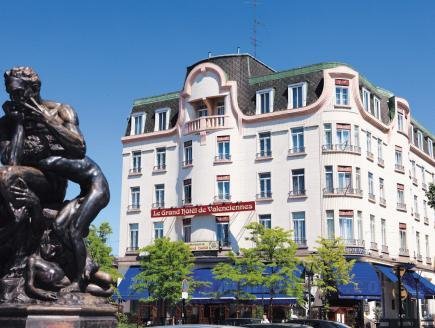 Khách sạn Le Grand