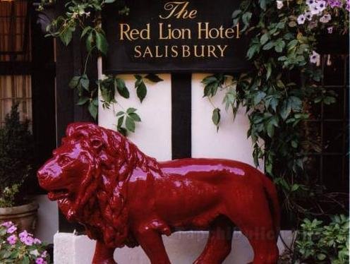 Khách sạn Red Lion