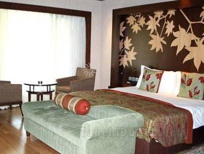 The Lalit Grand Palace Srinagar Hotel