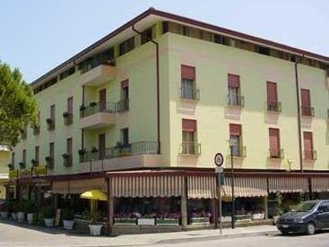 Khách sạn Cavallino Bianco