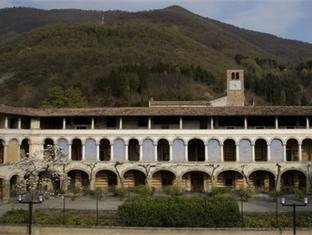Khách sạn dei Chiostri
