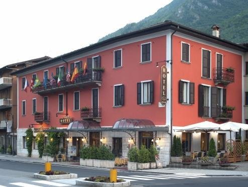Khách sạn Bes Papa San Pellegrino Terme