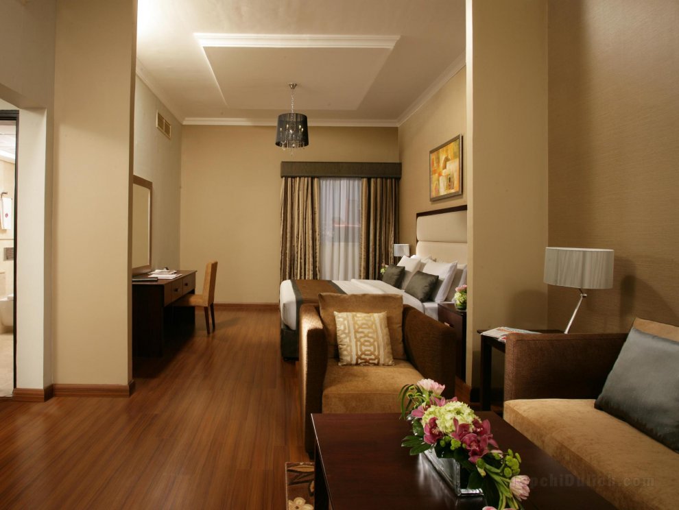 Khách sạn Ramada & Suites by Wyndham Ajman