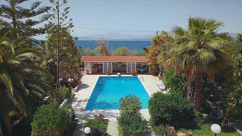 阿勒波赫里海灘驚艷別墅 - 備有奧林匹克泳池