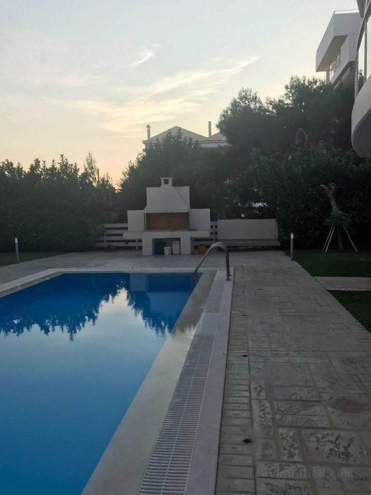 A Private Resort-like Apartment in Porto Rafti Greece