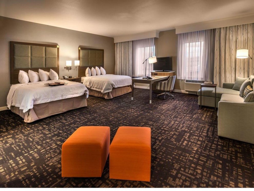 Hampton Inn & Suites Reno West