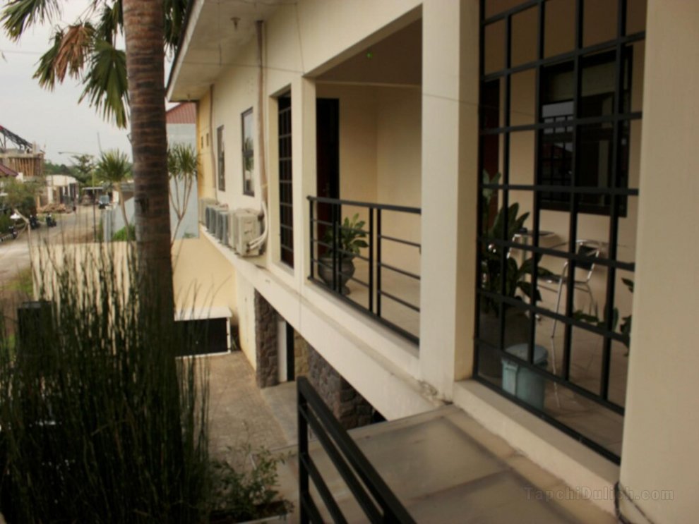 Mitra Guest House