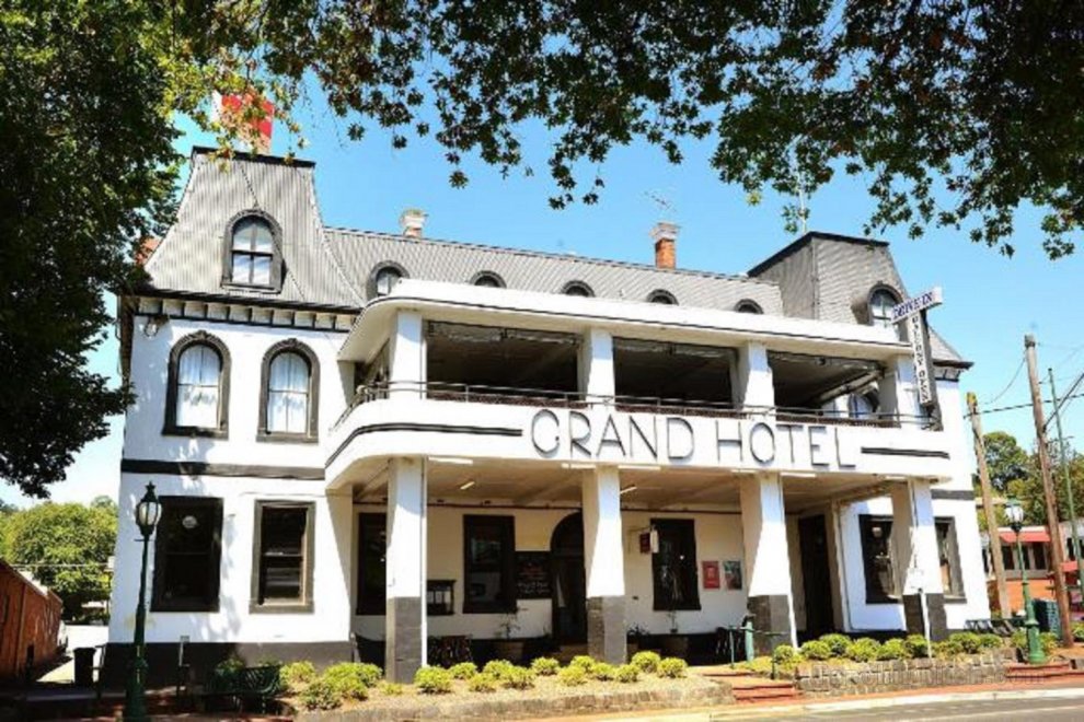 Khách sạn The Grand Healesville