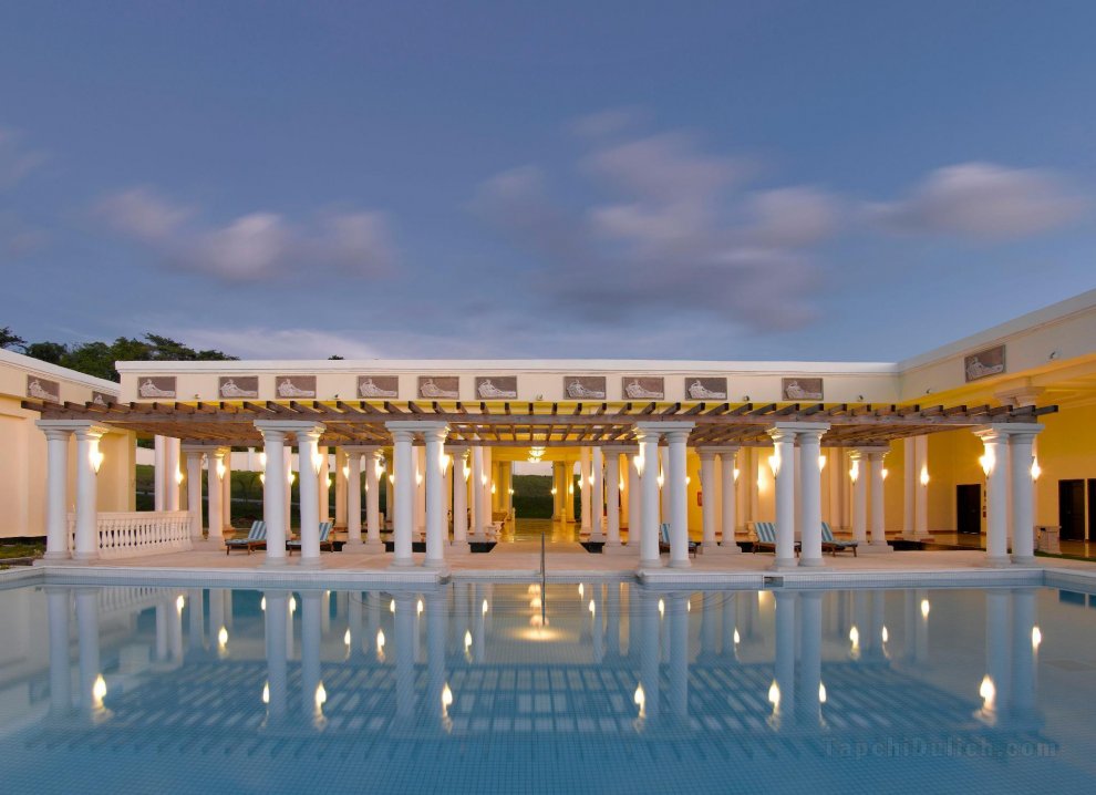 Grand Palladium Lady Hamilton Resort and Spa All Inclusive