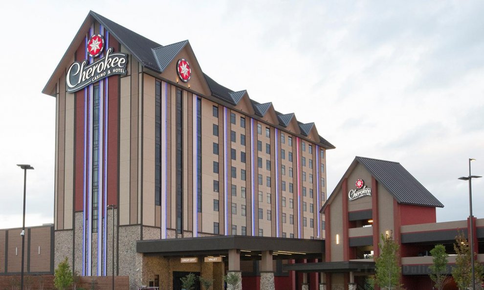 Khách sạn Cherokee Casino Roland