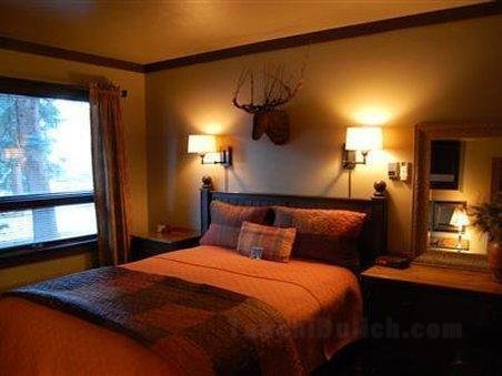 HIGHLAND HAVEN CREEKSIDE INN - BED AND BREAKFAST