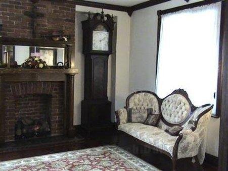 THE OLD PARSONAGE BED AND BREAKFAST