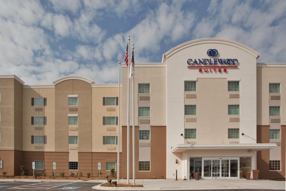Khách sạn Candlewood Suites Fayetteville Fort Bragg, an IHG