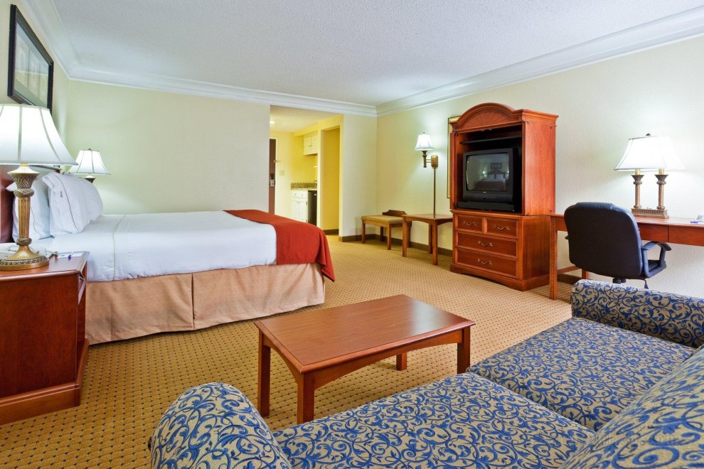 HOLIDAY INN EXPRESS RINGGOLD (CHATTANOOGA AREA)