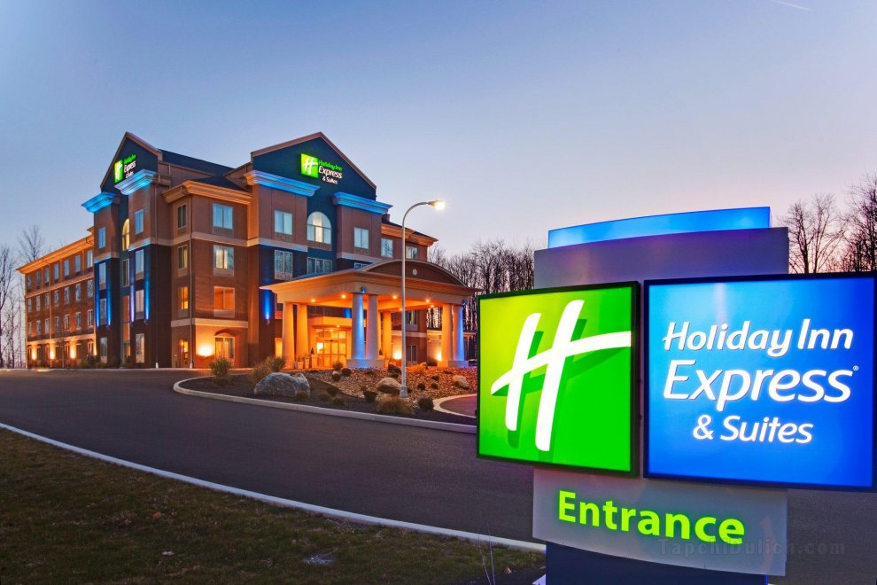 Khách sạn Holiday Inn Express & Suites Hamburg