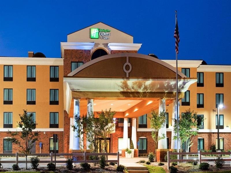 Khách sạn Holiday Inn Express & Suites Gulf Shores