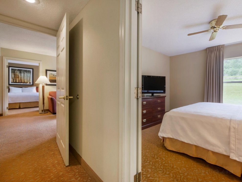 Homewood Suites by Hilton Kansas City Overland Park