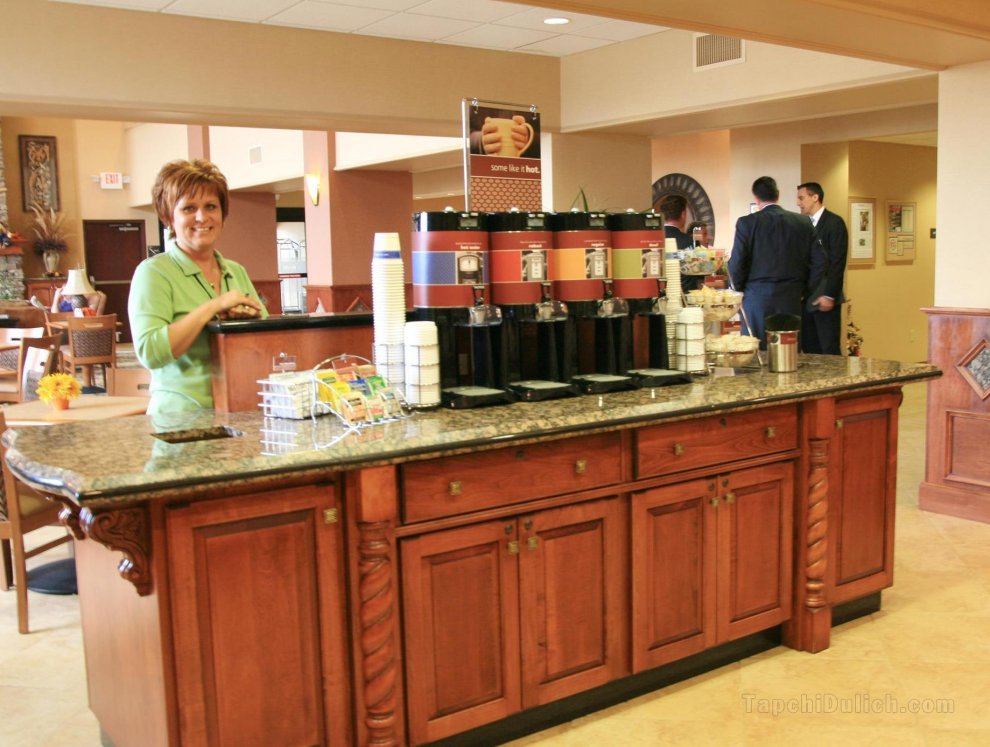 Hampton Inn and Suites Youngstown Canfield