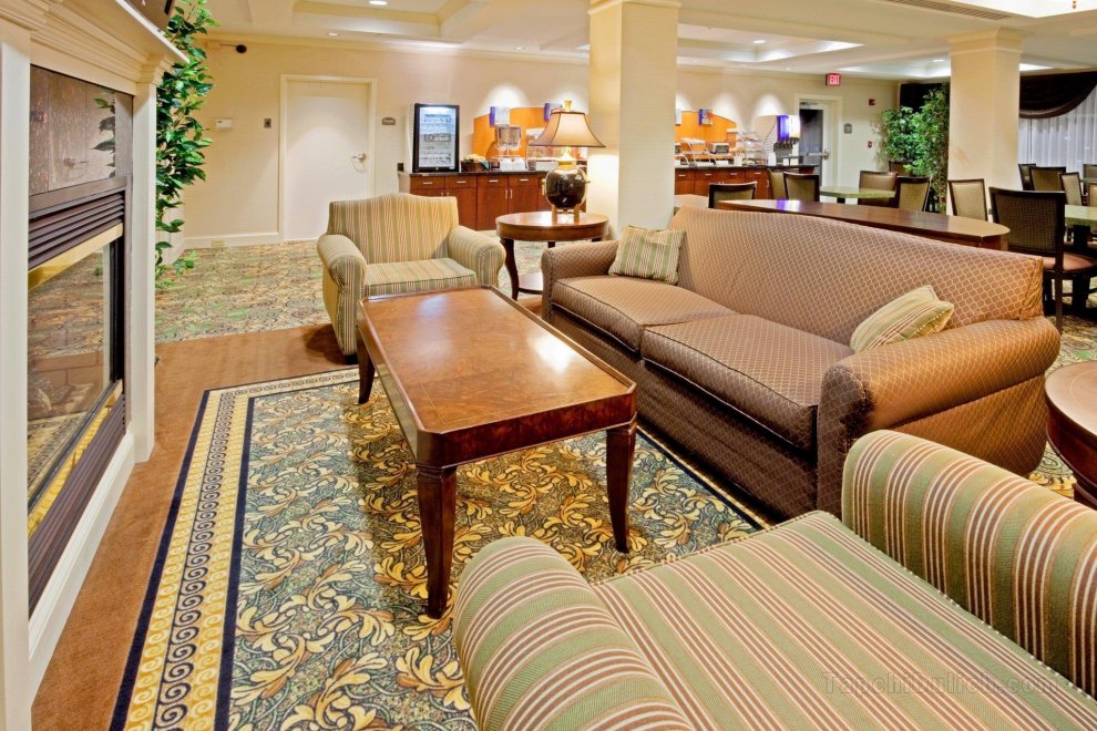 Khách sạn Holiday Inn Express & Suites Binghamton University-Vestal