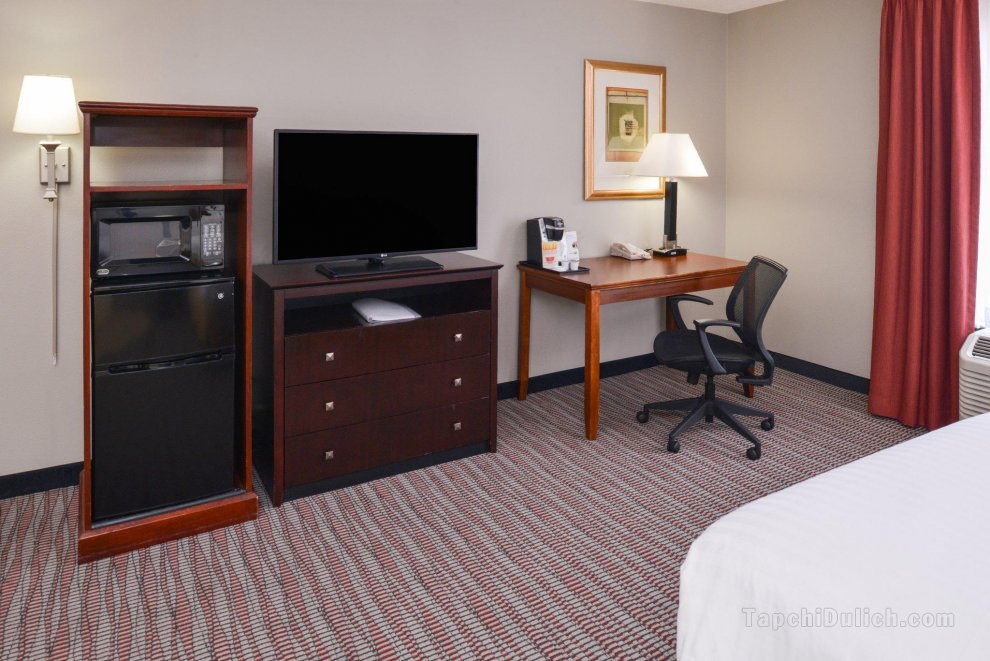 Khách sạn Holiday Inn Express & Suites North Little Rock