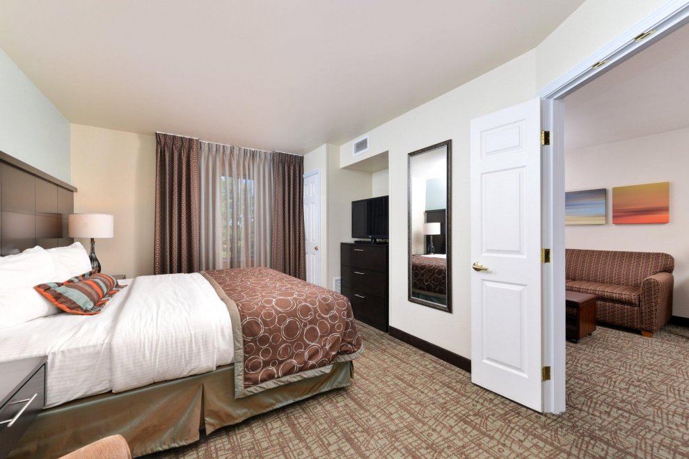 Staybridge Suites Sioux Falls At Empire Mall Hotel