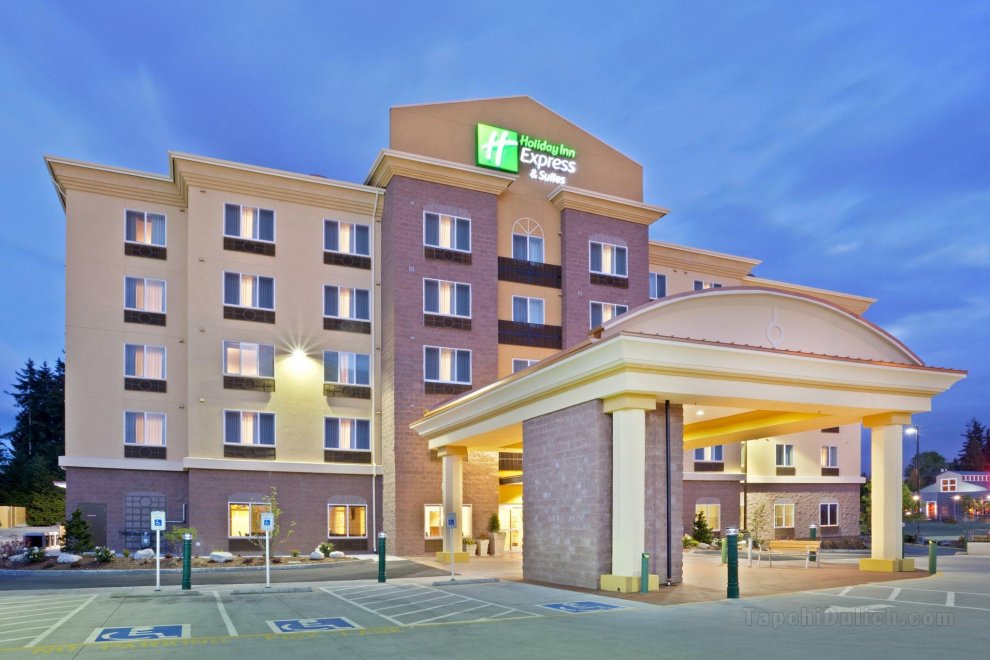 Khách sạn Holiday Inn Express & Suites Lynnwood