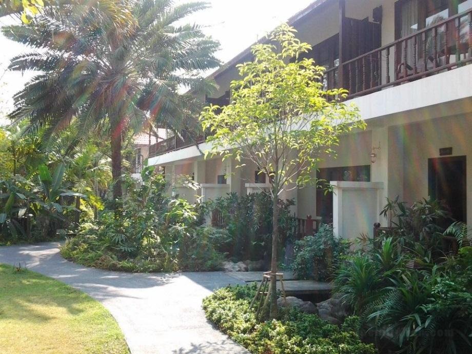 Khách sạn Rachawadee Resort and (SHA Extra Plus)