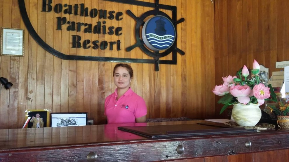 Kaengkrachan Boathouse Paradise Resort