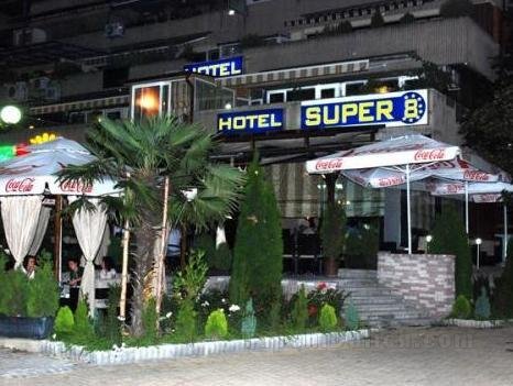 Khách sạn Super 8