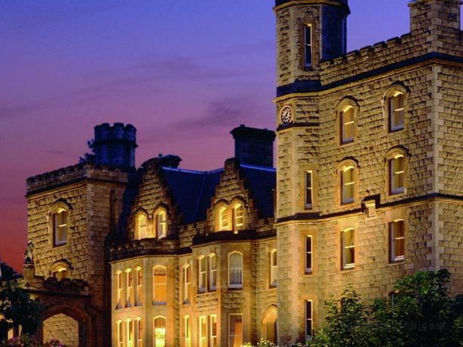 Khách sạn Inverlochy Castle
