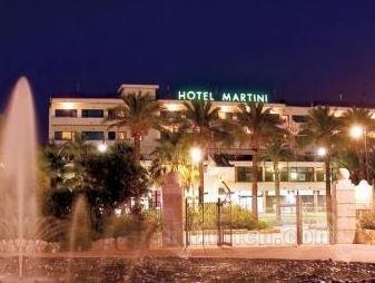 Khách sạn Martini