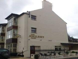 Anglesey Arms Hotel