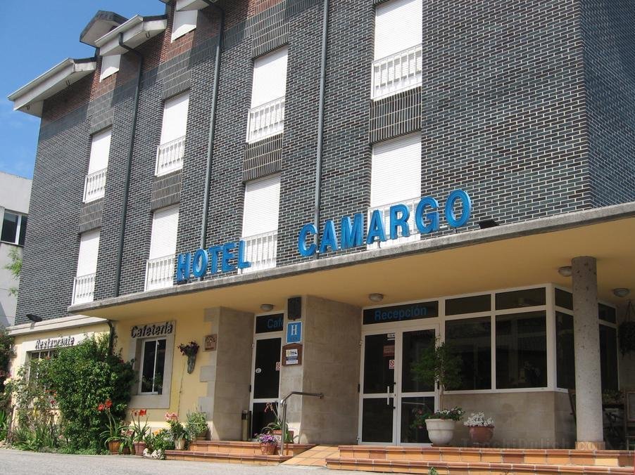 Khách sạn Camargo